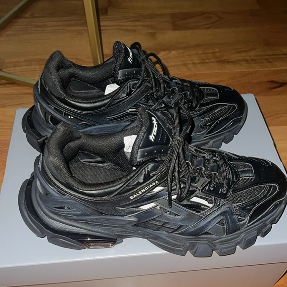 Balenciaga track 2 sneaker. Pre loved. Pristine condition. - Picture 2 of 5